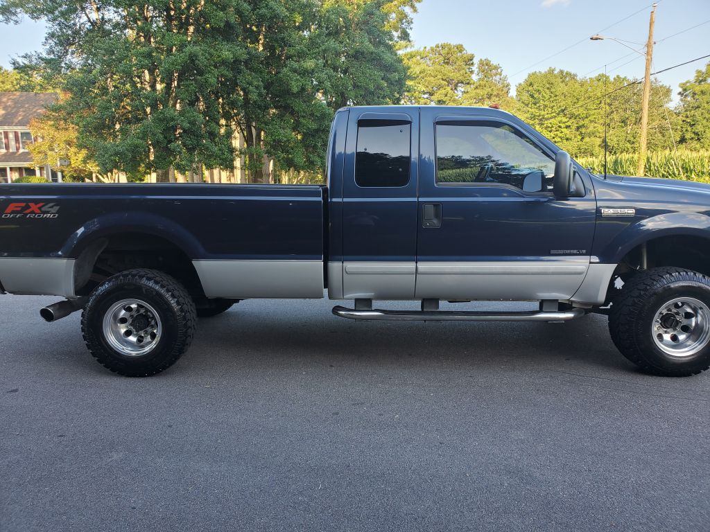 2003 FORD F350 - C0143