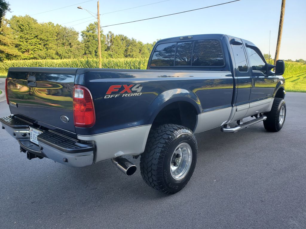 2003 FORD F350 - C0143