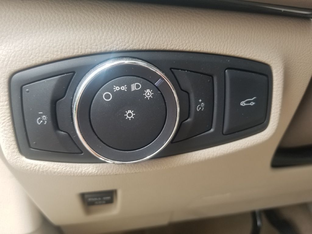 2016 LINCOLN MKC - C0465