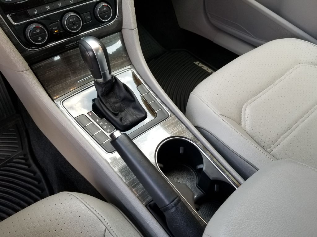 2016 VOLKSWAGEN PASSAT - C6108