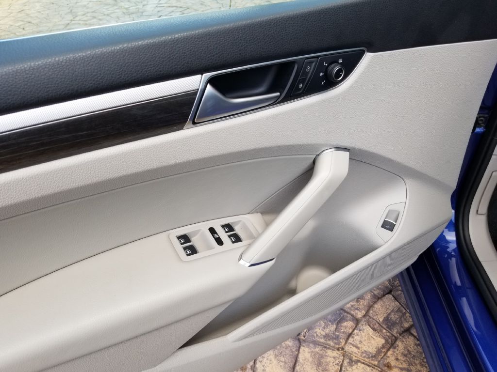 2016 VOLKSWAGEN PASSAT - C6108