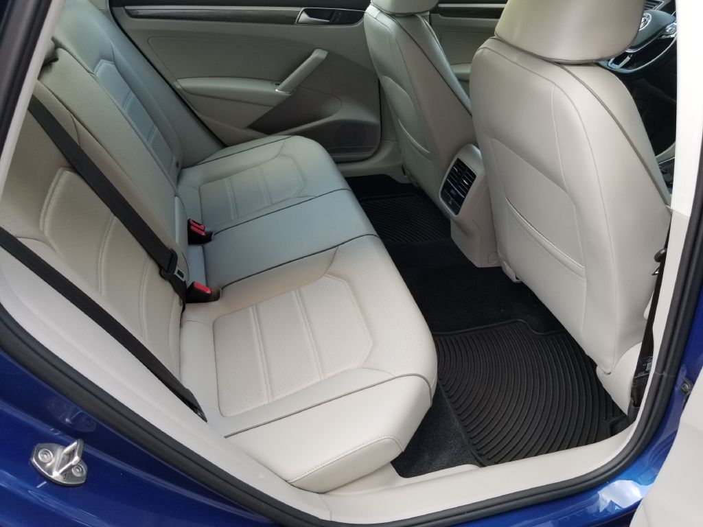 2016 VOLKSWAGEN PASSAT - C6108