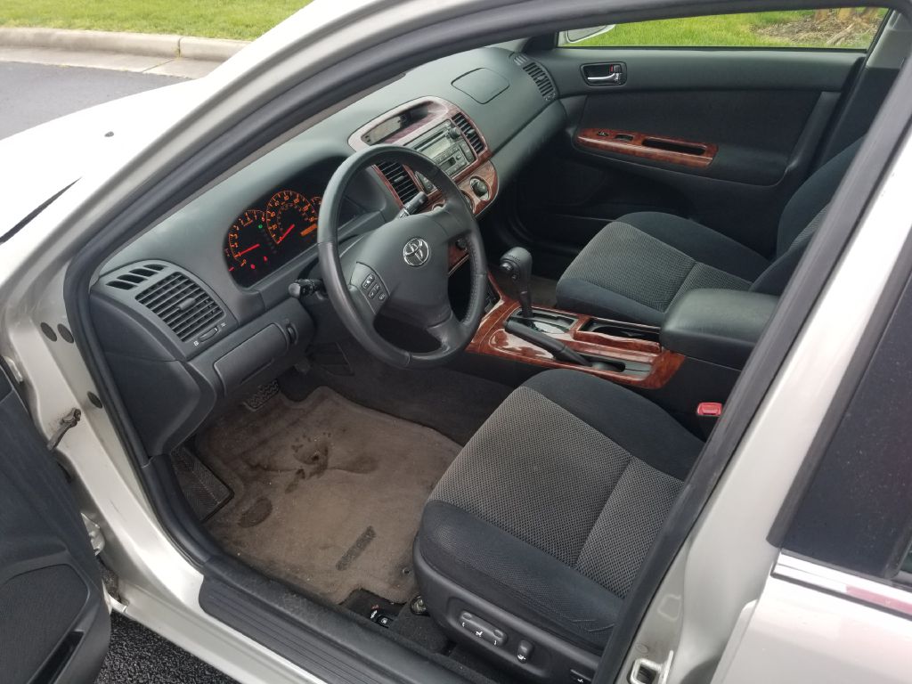 2005 TOYOTA CAMRY - C9551