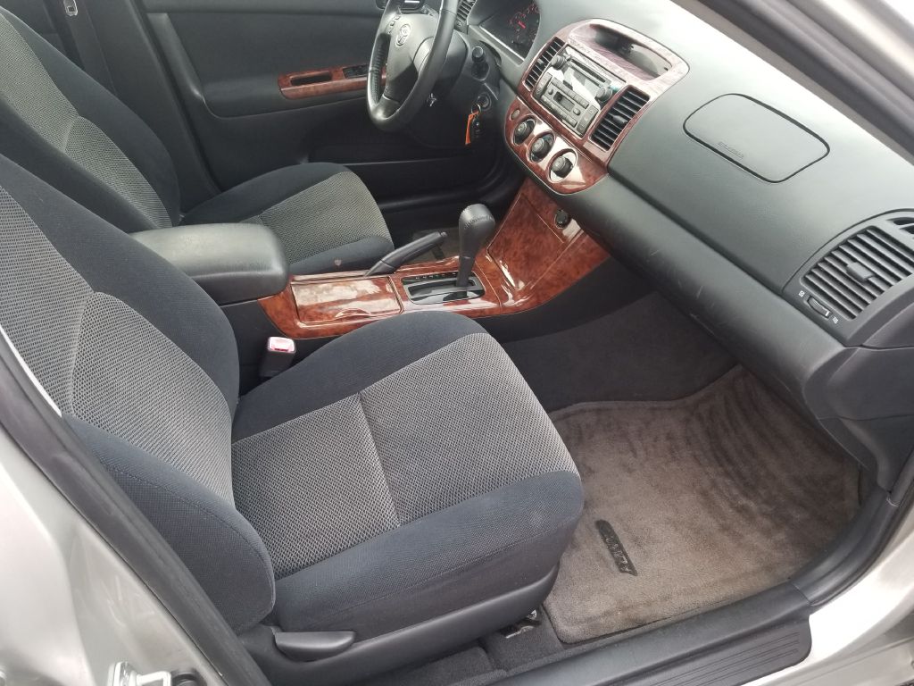 2005 TOYOTA CAMRY - C9551