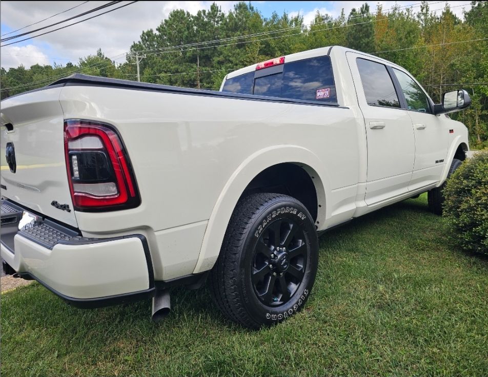 2022 Ram 2500 Laramie photo 3