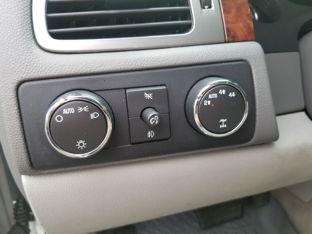 2007 CHEVROLET TAHOE LTZ - HAS9105