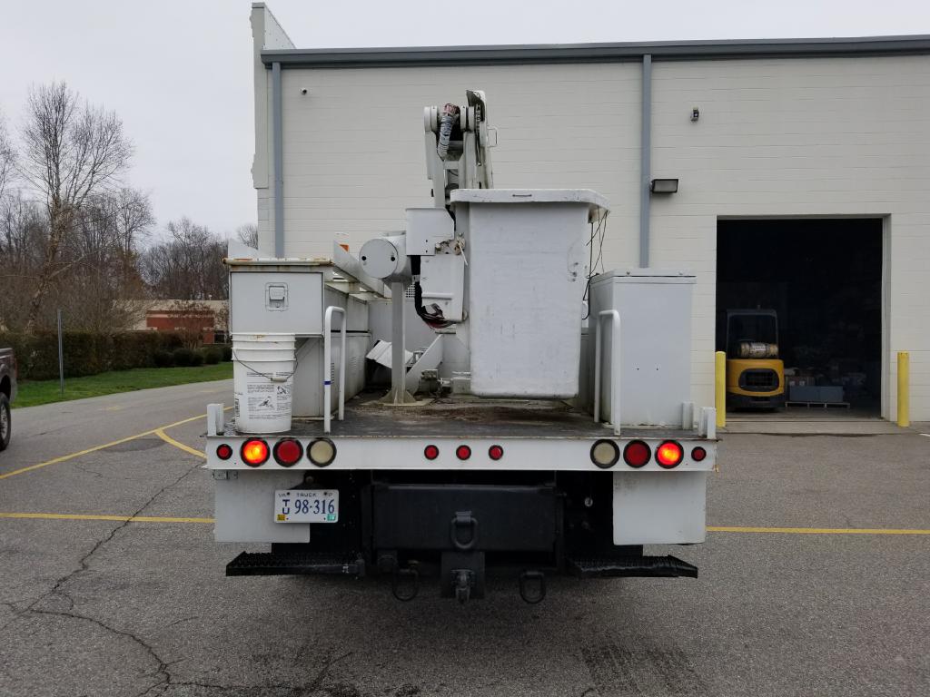 1995 INTERNATIONAL BUCKET TRUCK - MAC-4113