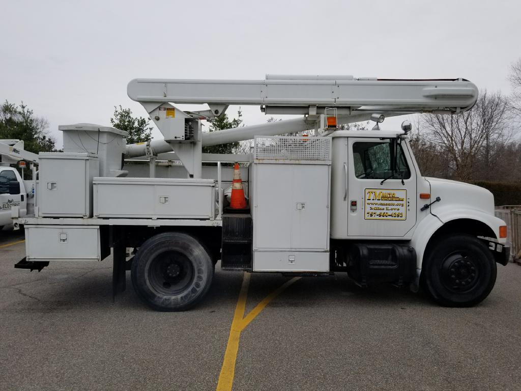 1995 INTERNATIONAL BUCKET TRUCK - MAC-4113