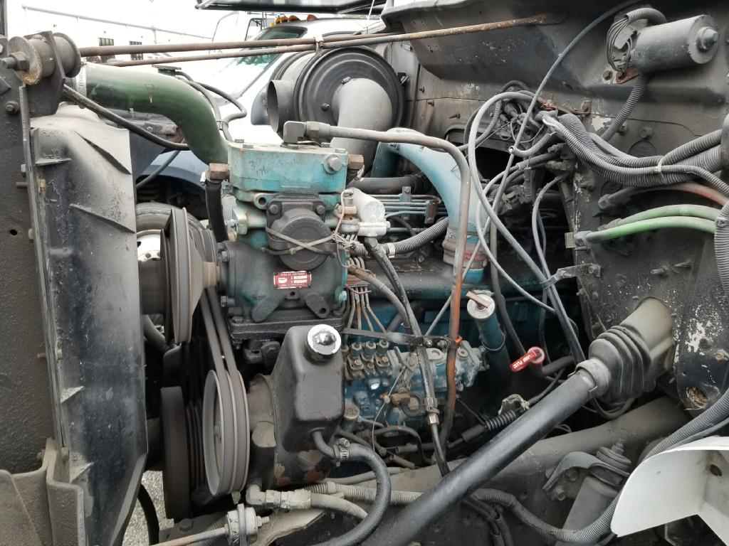 1995 INTERNATIONAL BUCKET TRUCK - MAC-4113