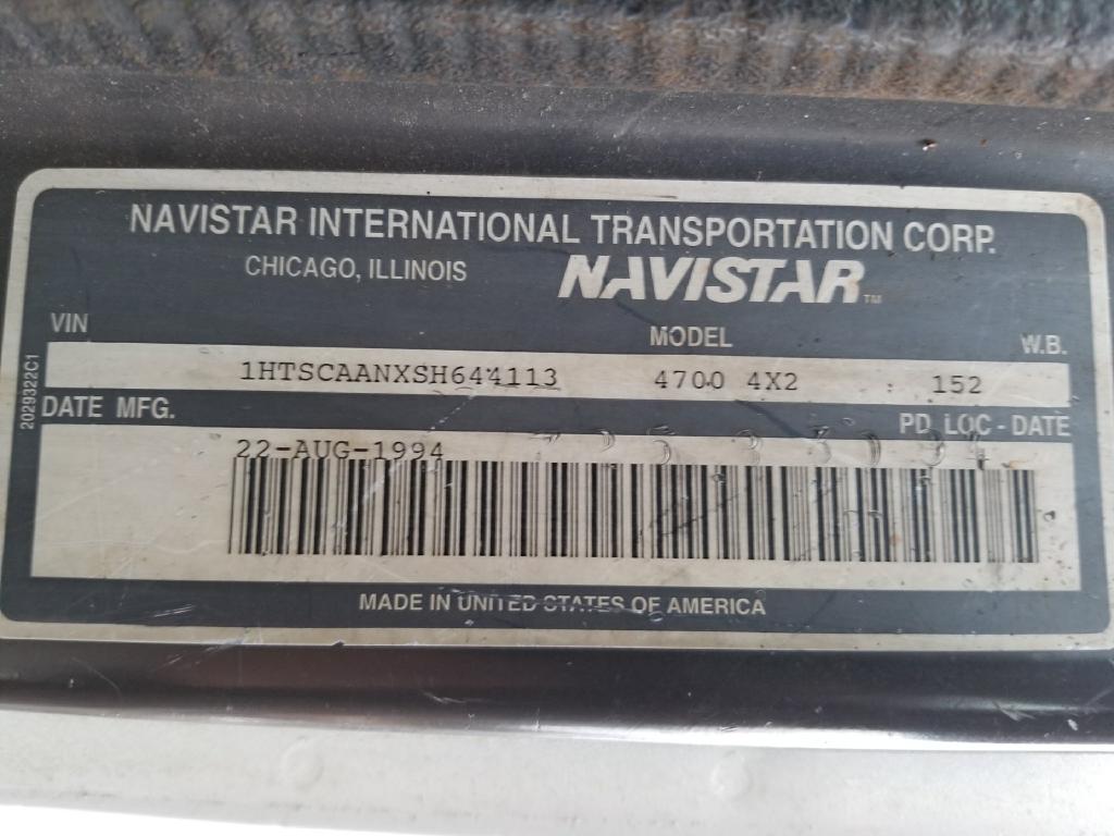 1995 INTERNATIONAL BUCKET TRUCK - MAC-4113