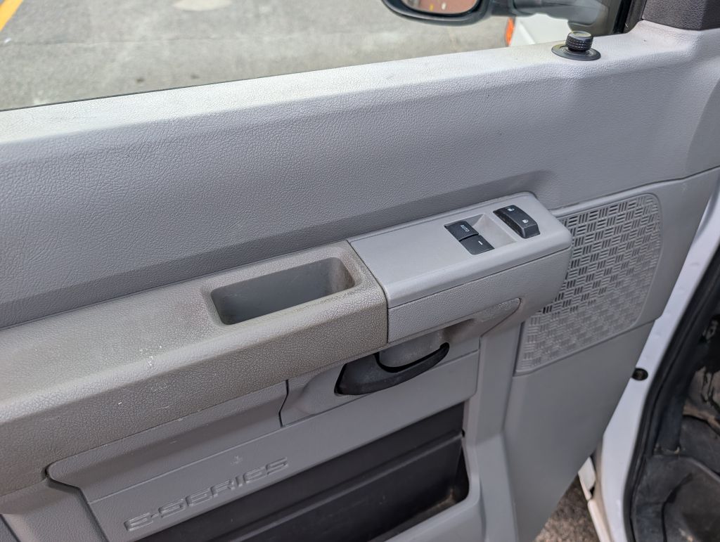 2014 FORD ECONOLINE E250 VAN - MC4462