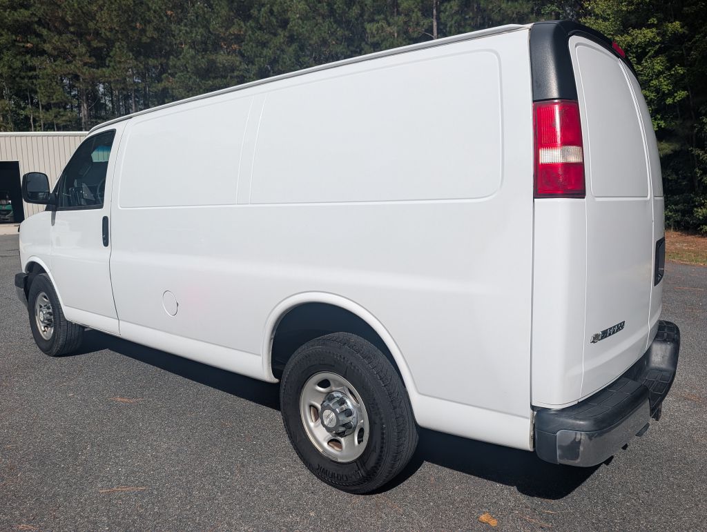 2017 CHEVROLET EXPRESS G2500 - MH9107