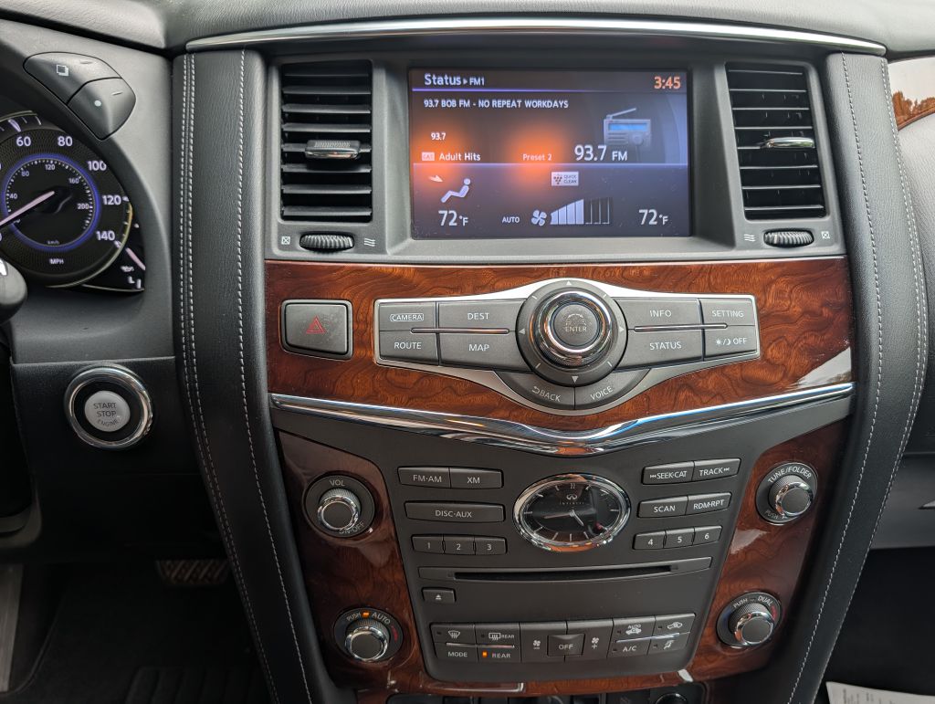 2017 INFINITI QX80 - RB4056