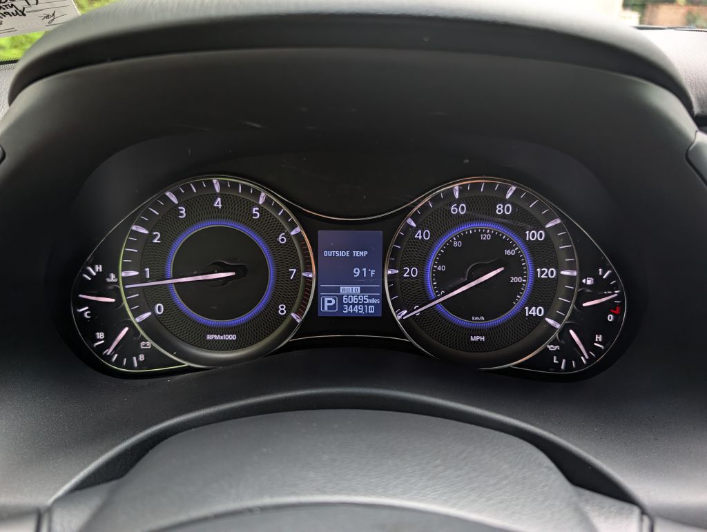 2017 INFINITI QX80 - RB4056