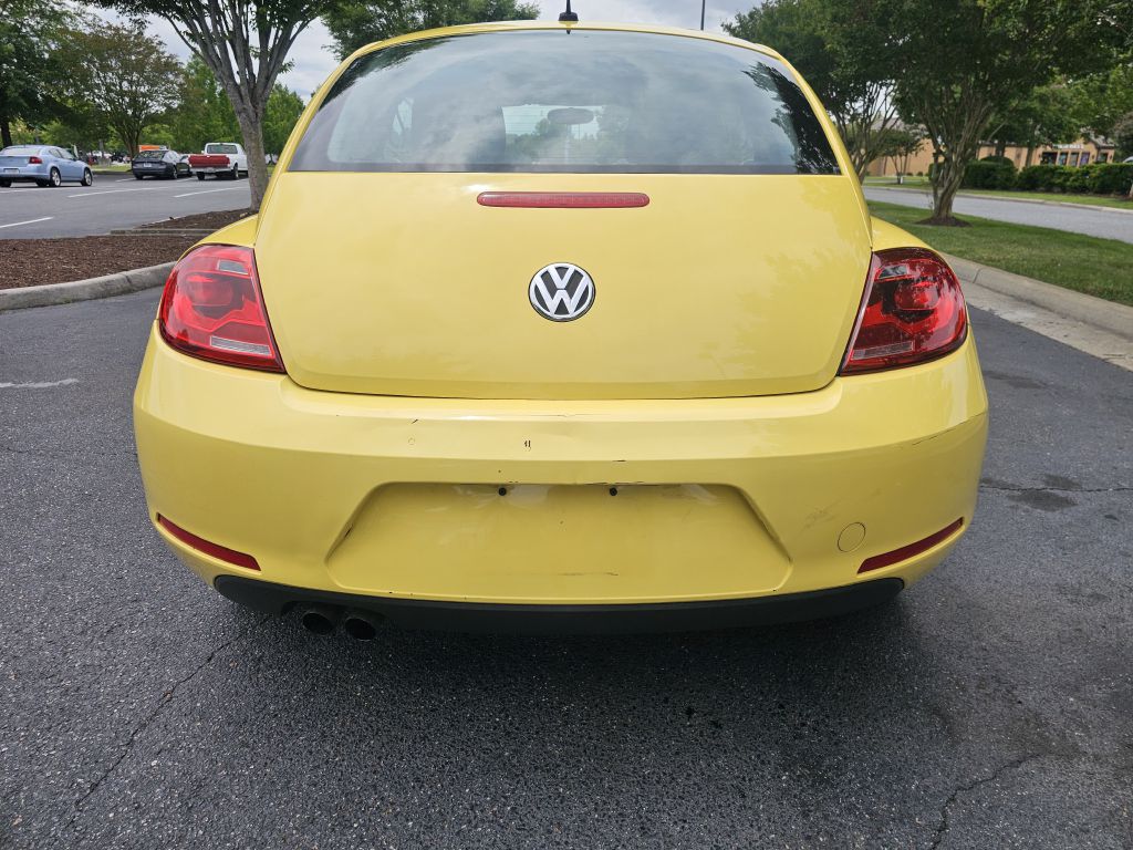2012 VOLKSWAGEN BEETLE - T8859