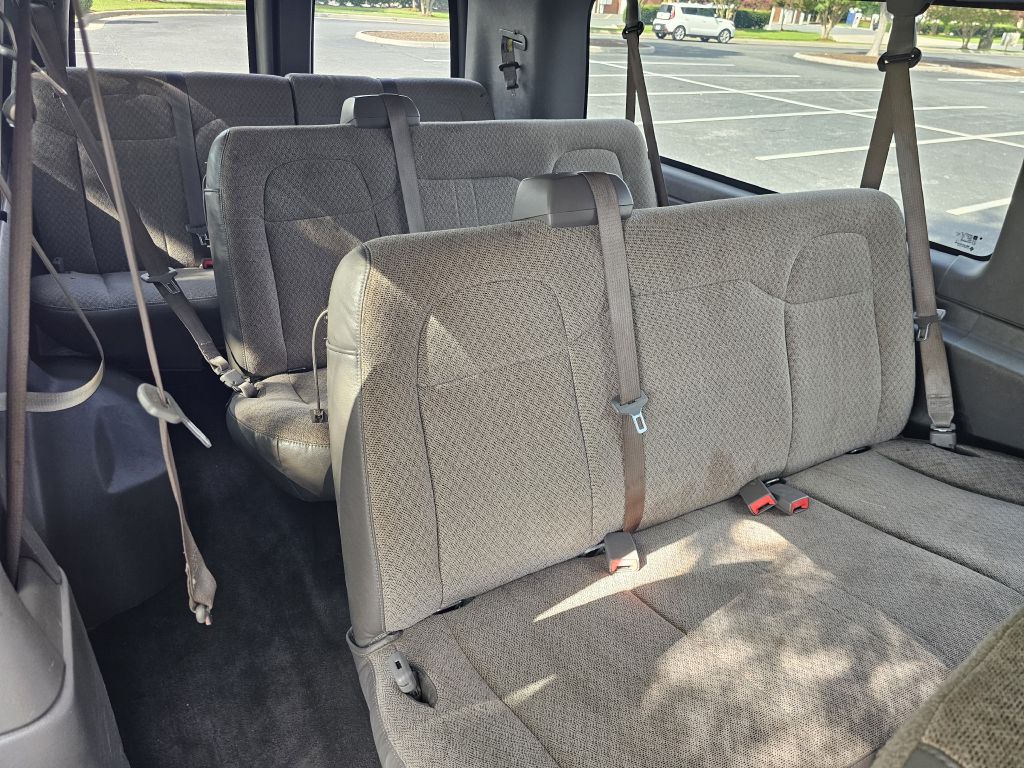 2012 Chevrolet Express LT photo 17
