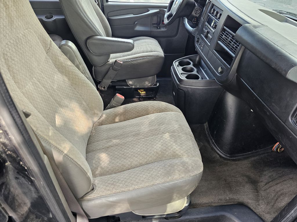 2012 Chevrolet Express LT photo 15